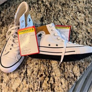 ‼️ SOLD ‼️ Converse White and Black High-Tops
